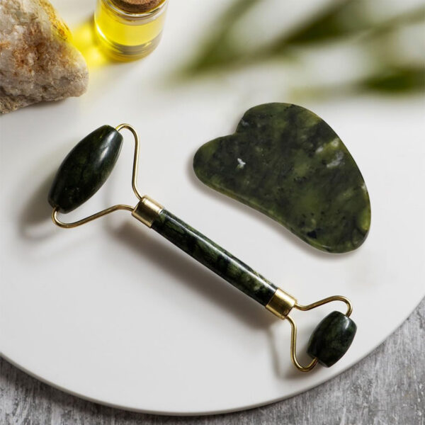⁦gua sha لعلاج الانتفاخ وشد الوجه⁩ - الصورة ⁦3⁩